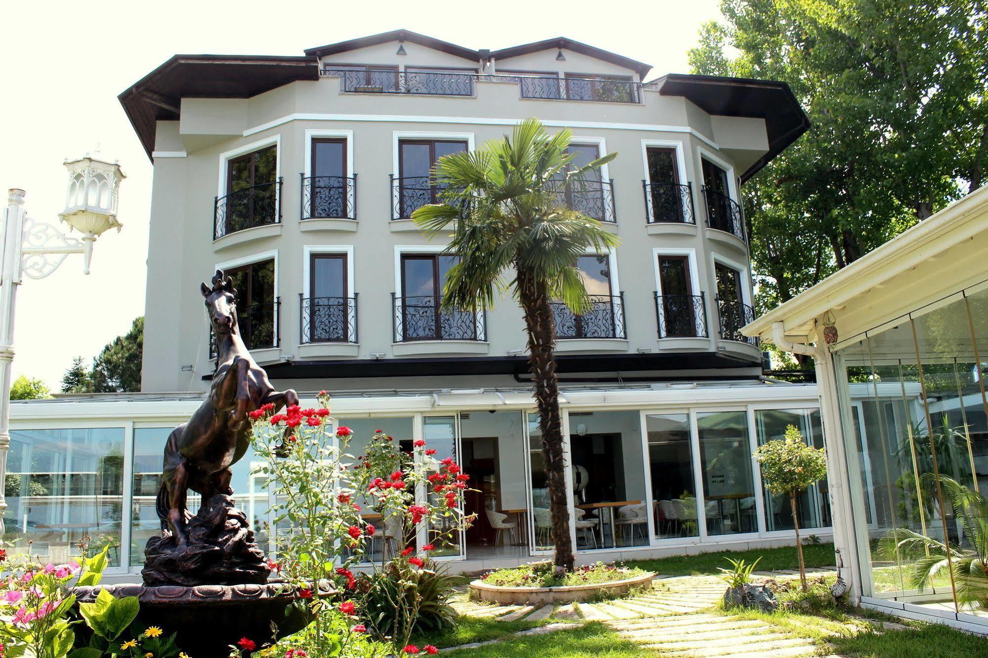 Lale Hotel Sapanca Exterior photo